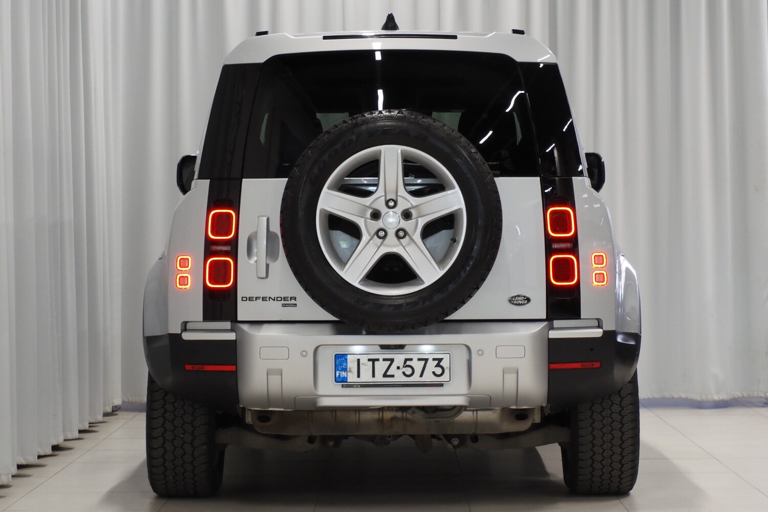 Land Rover Defender vaihtoauto