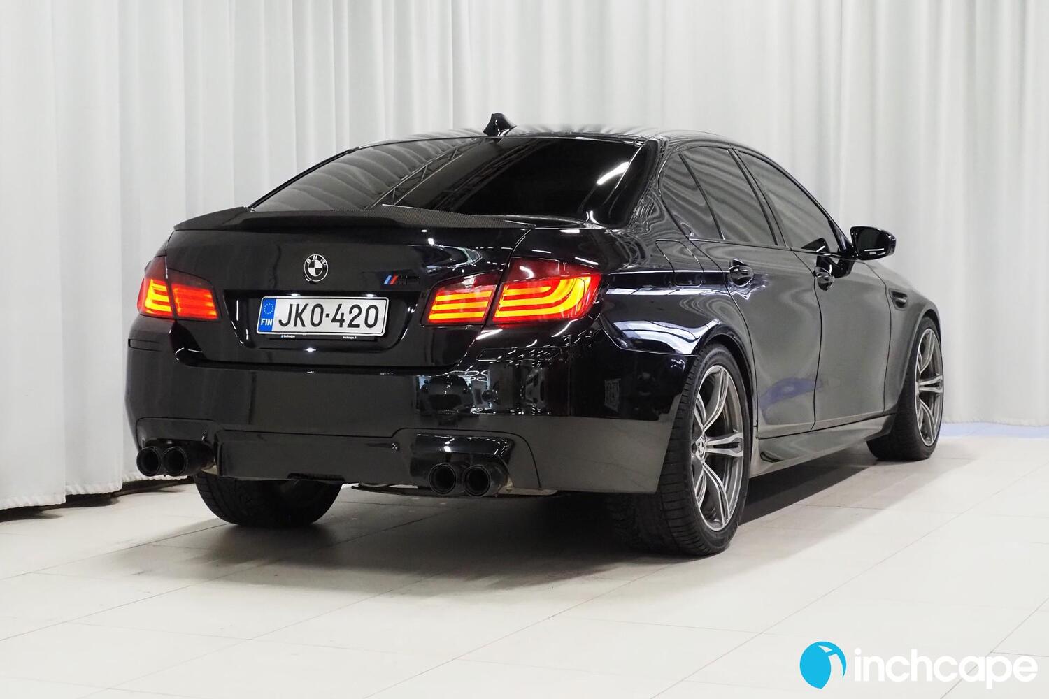 BMW M5 vaihtoauto