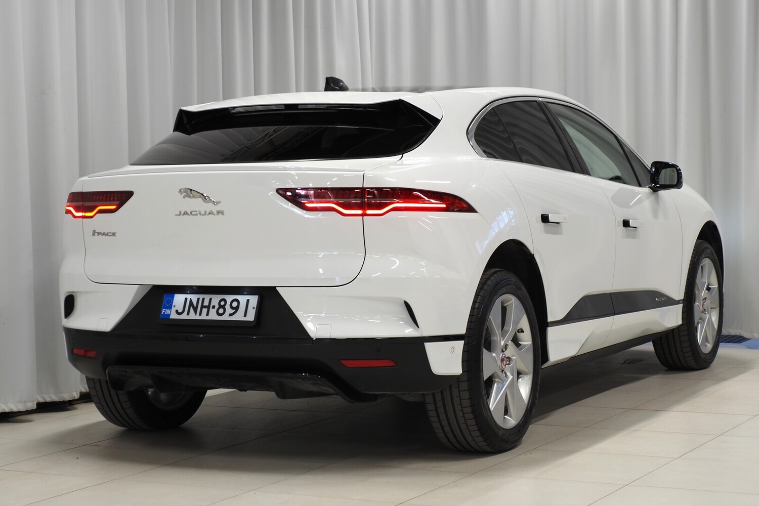 Jaguar I-PACE vaihtoauto