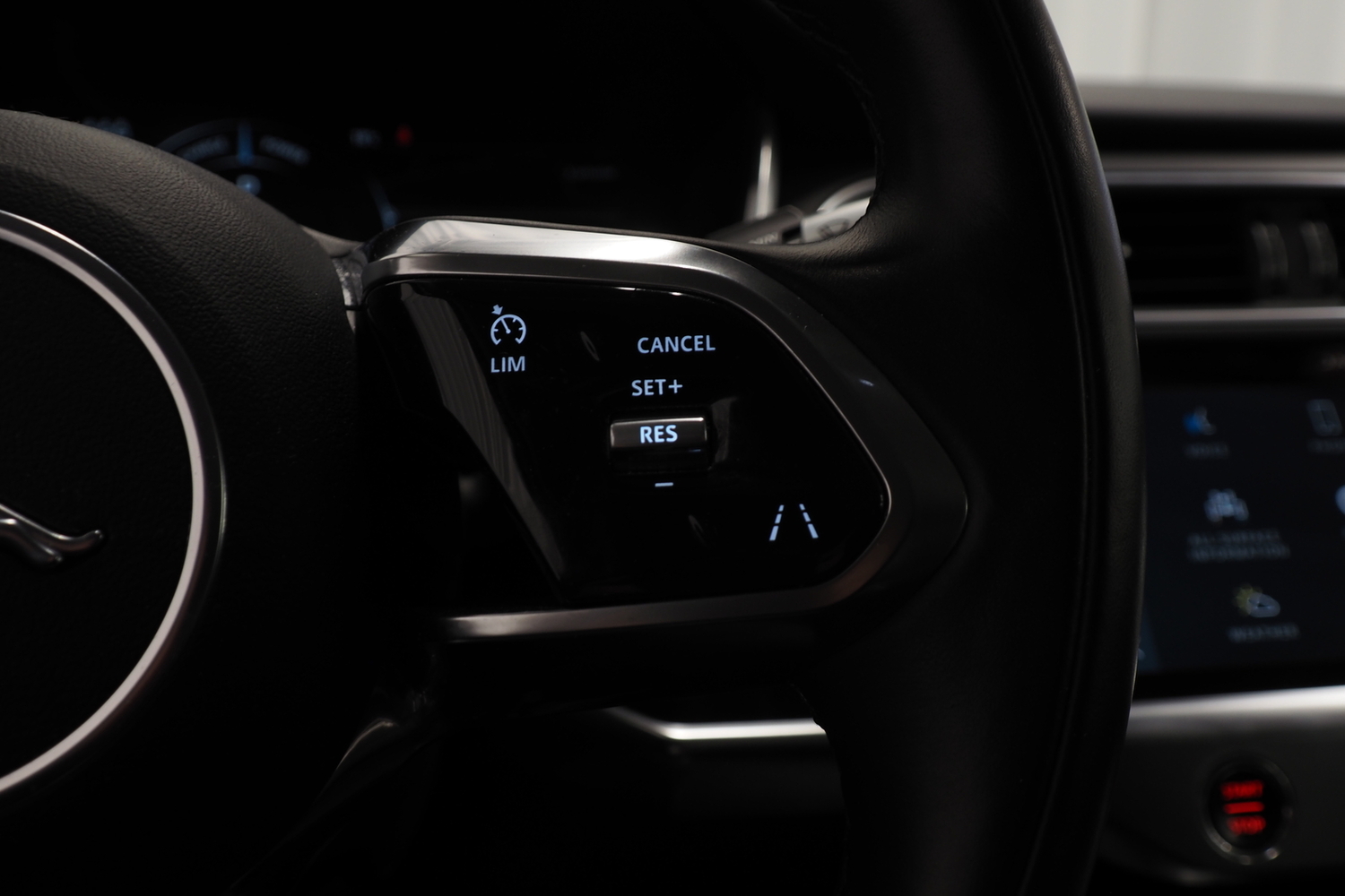 Jaguar I-PACE vaihtoauto