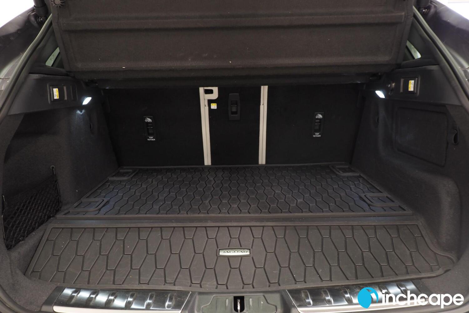 Jaguar F-PACE vaihtoauto