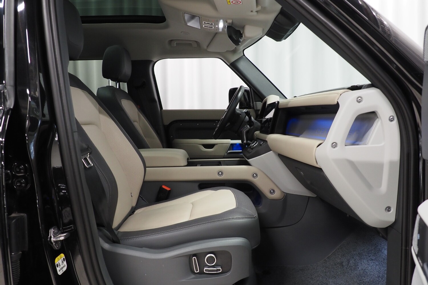 Land Rover Defender vaihtoauto