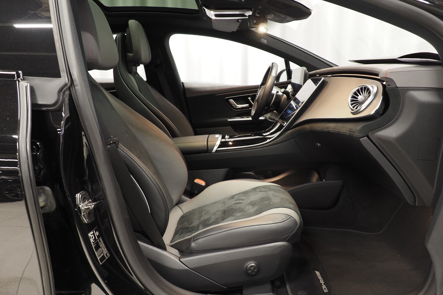 Mercedes-Benz EQE vaihtoauto