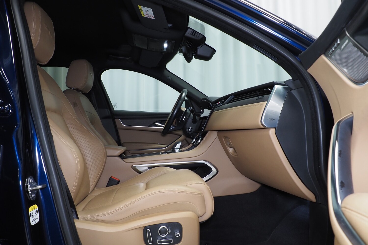 Jaguar F-PACE vaihtoauto