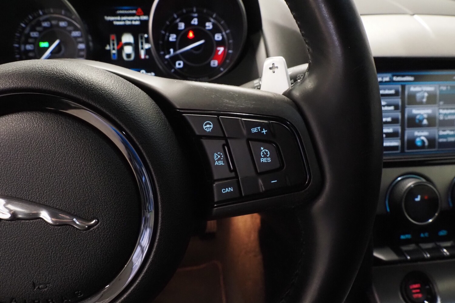 Jaguar F-Type vaihtoauto