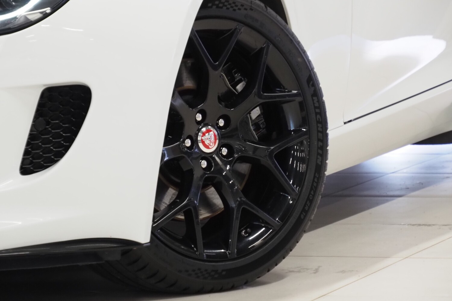 Jaguar F-Type vaihtoauto