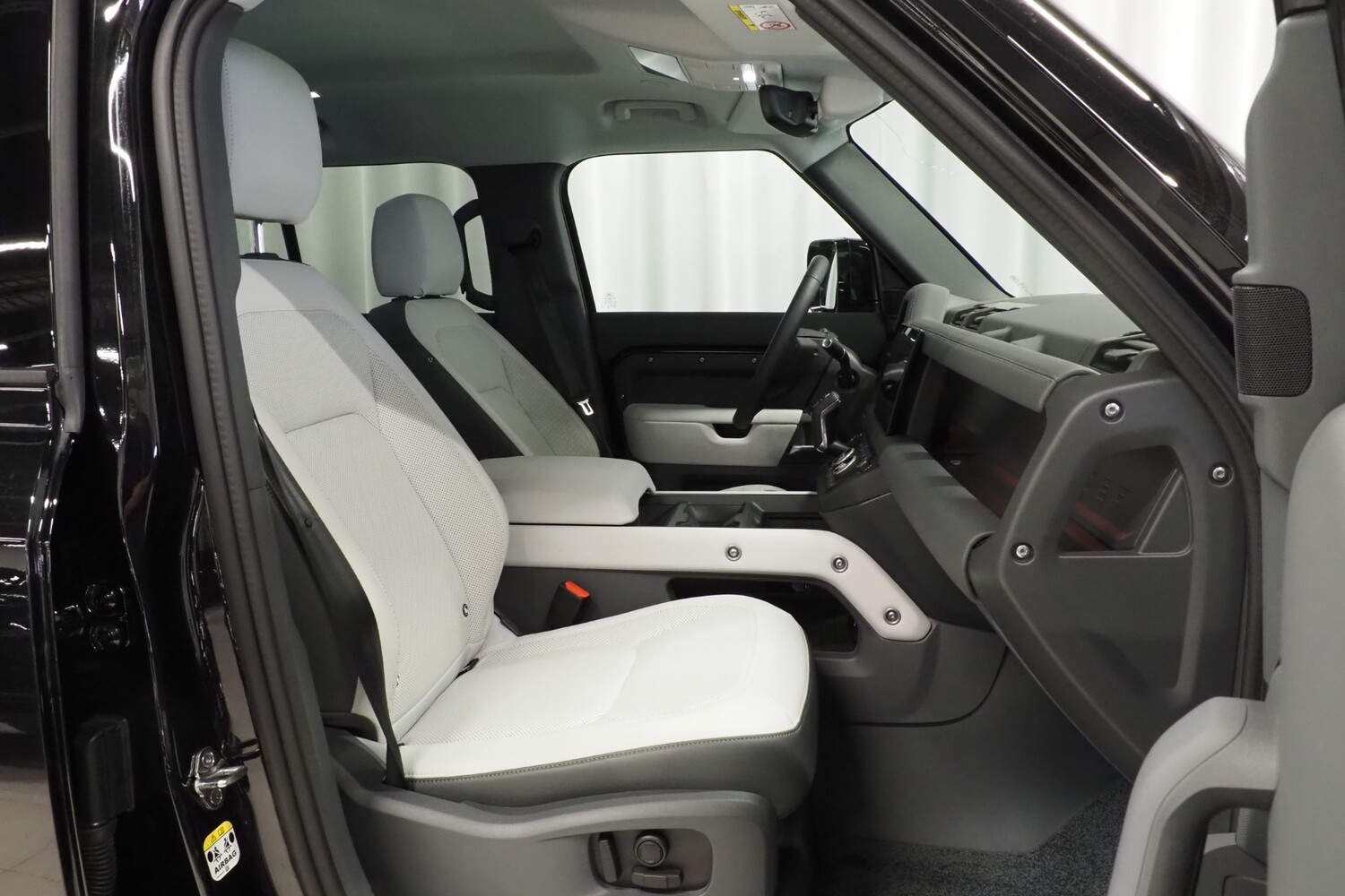 Land Rover Defender vaihtoauto