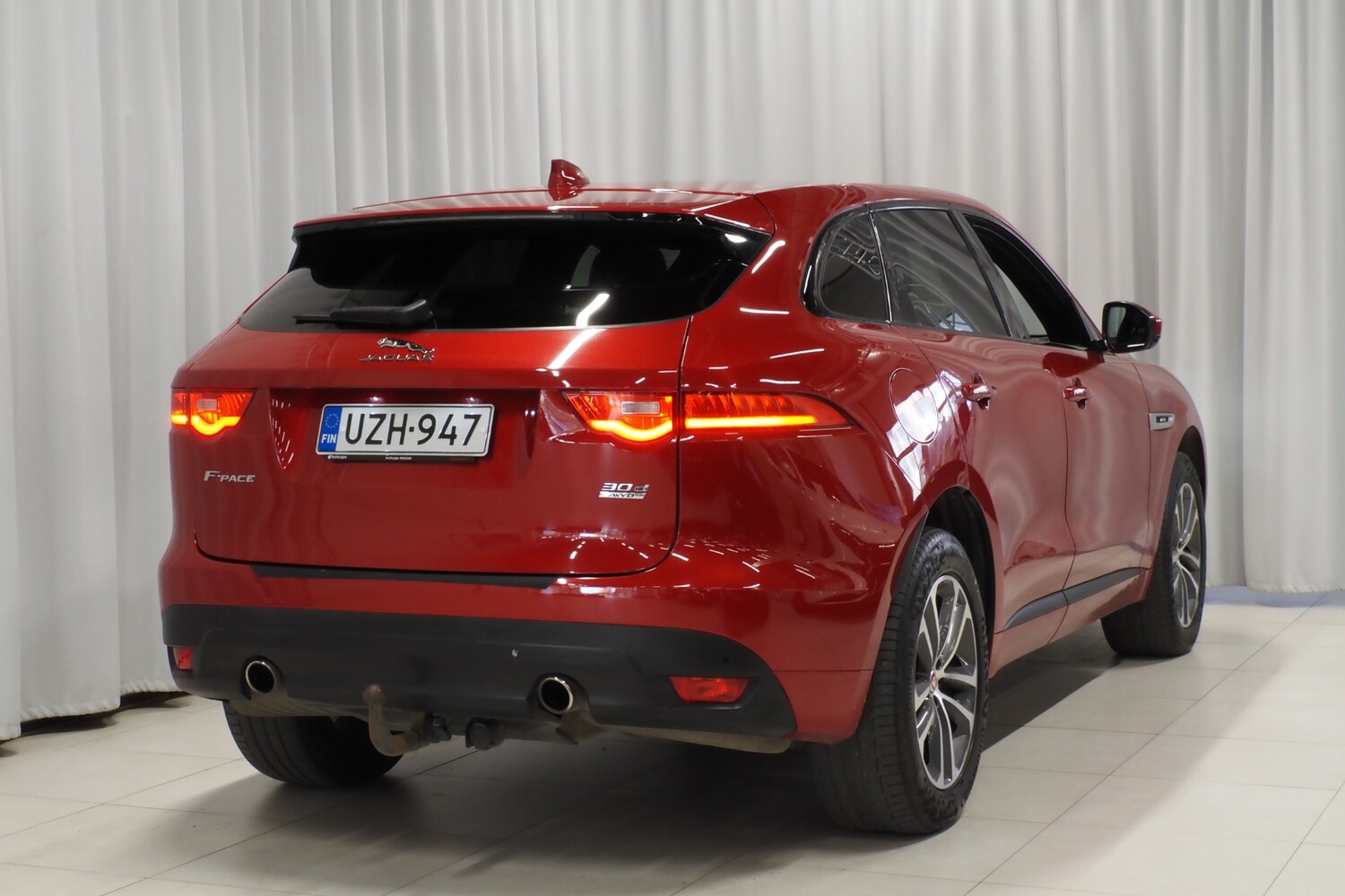 Jaguar F-PACE vaihtoauto