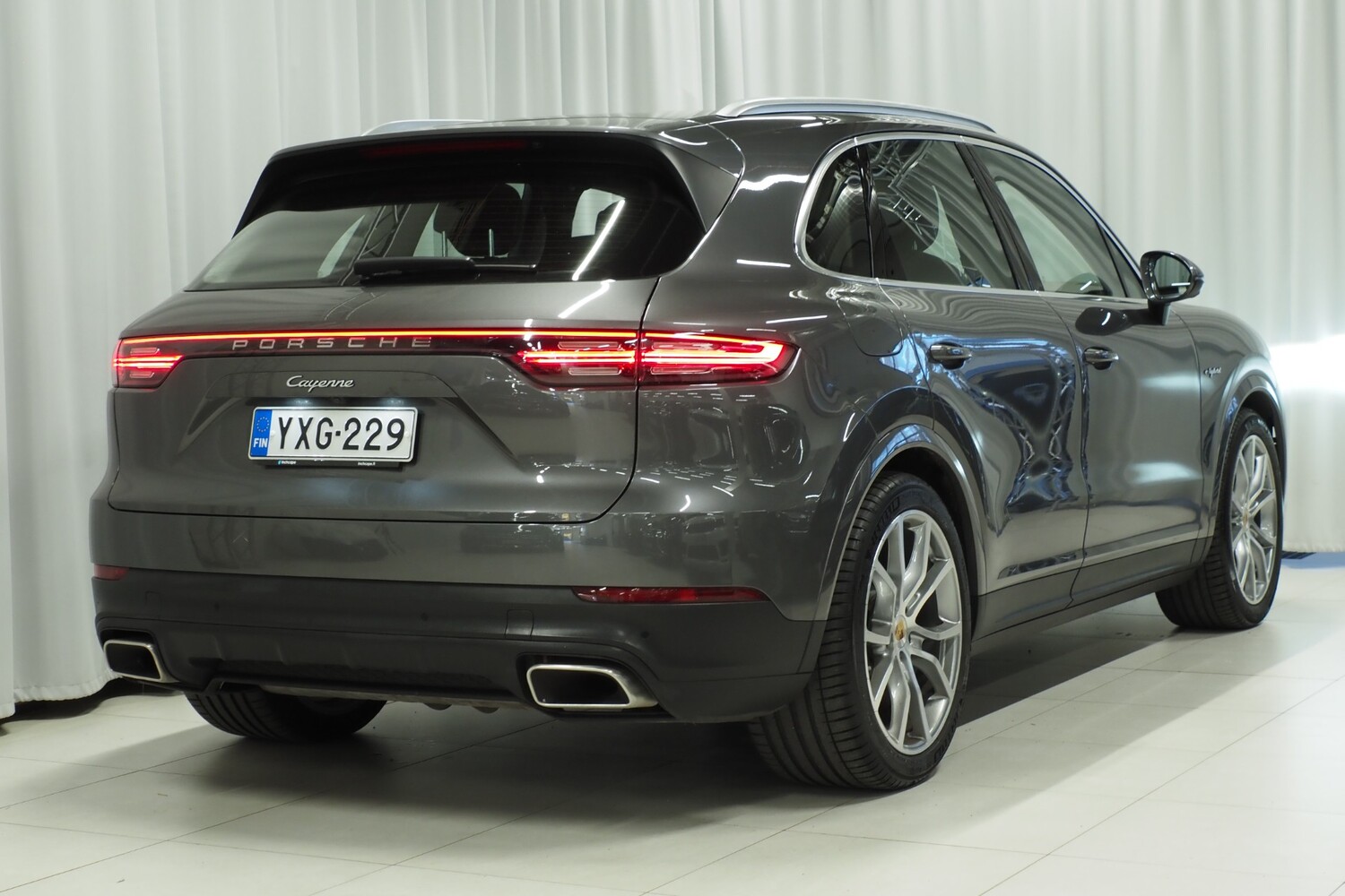 Porsche Cayenne vaihtoauto