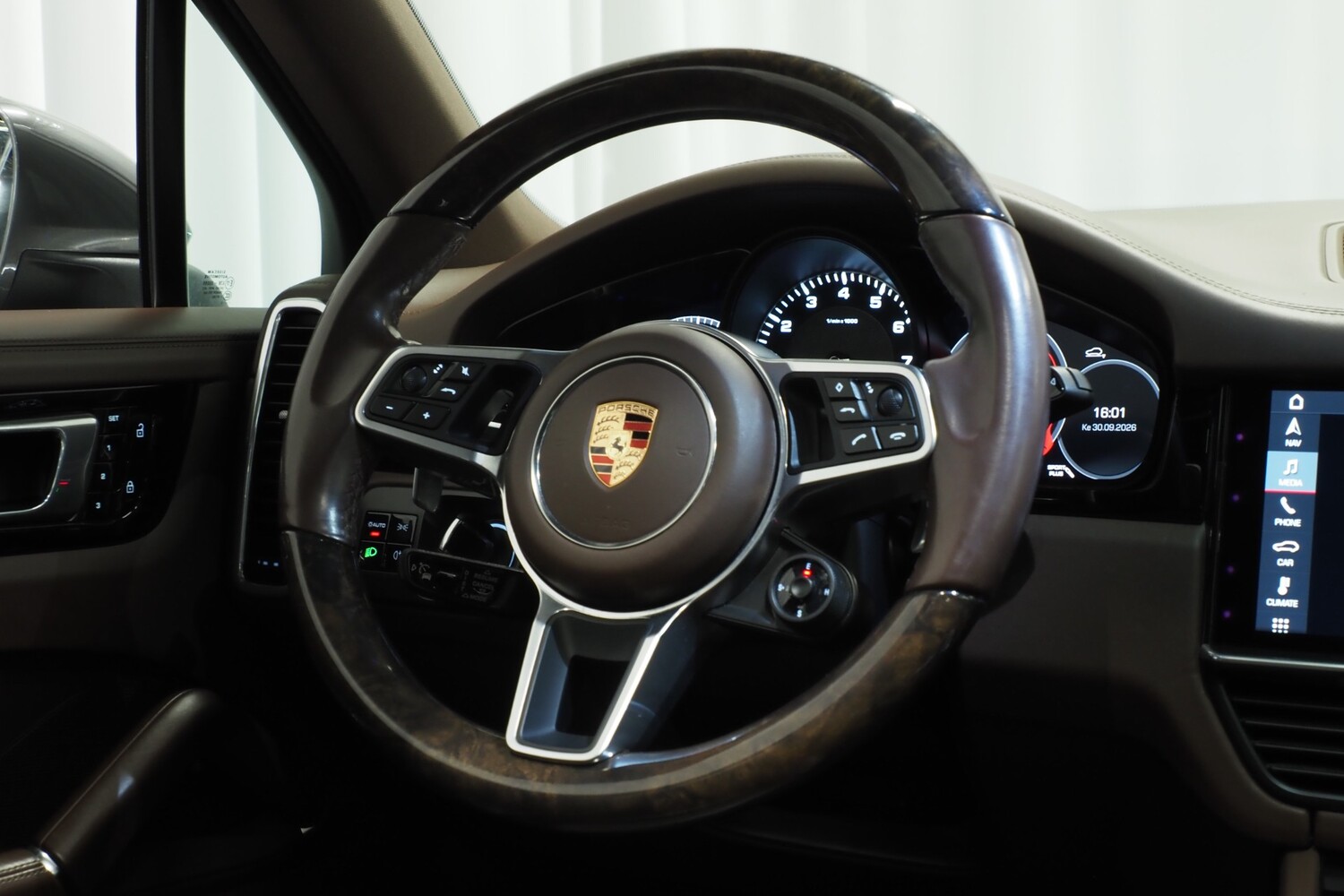 Porsche Cayenne vaihtoauto