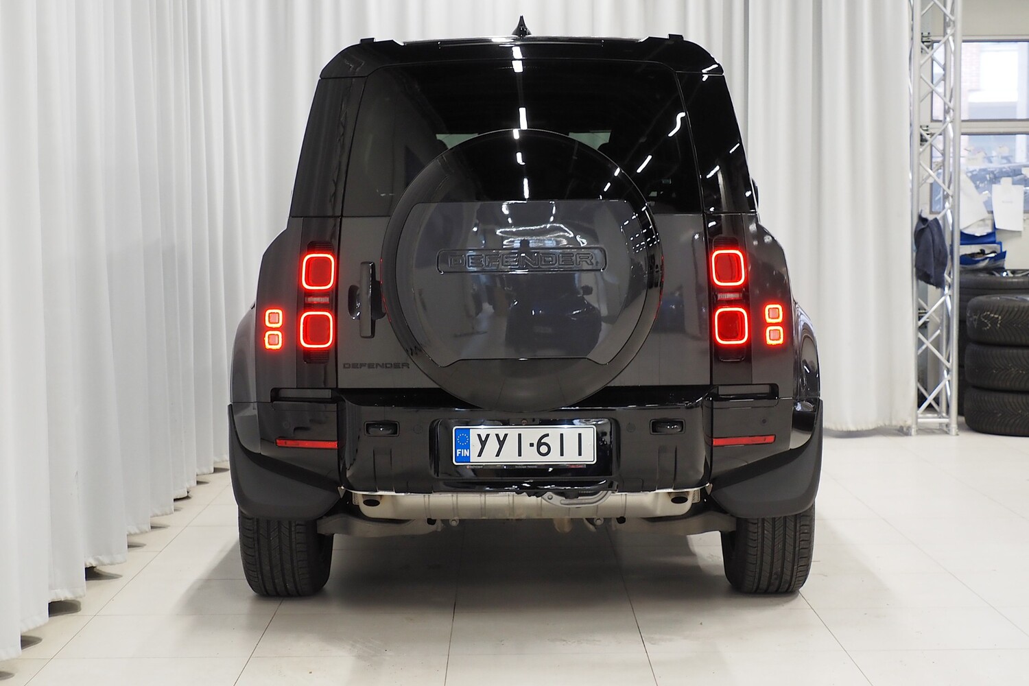 Land Rover Defender vaihtoauto