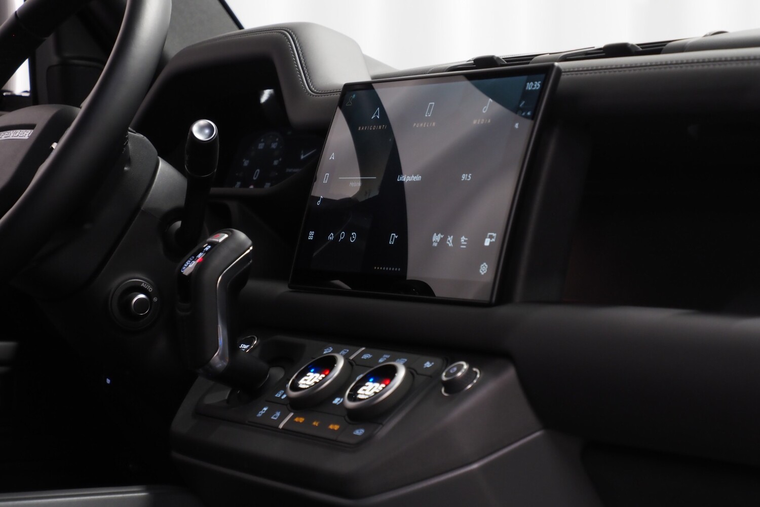 Land Rover Defender vaihtoauto