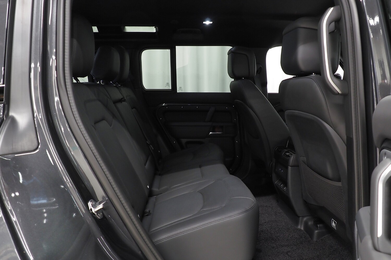 Land Rover Defender vaihtoauto