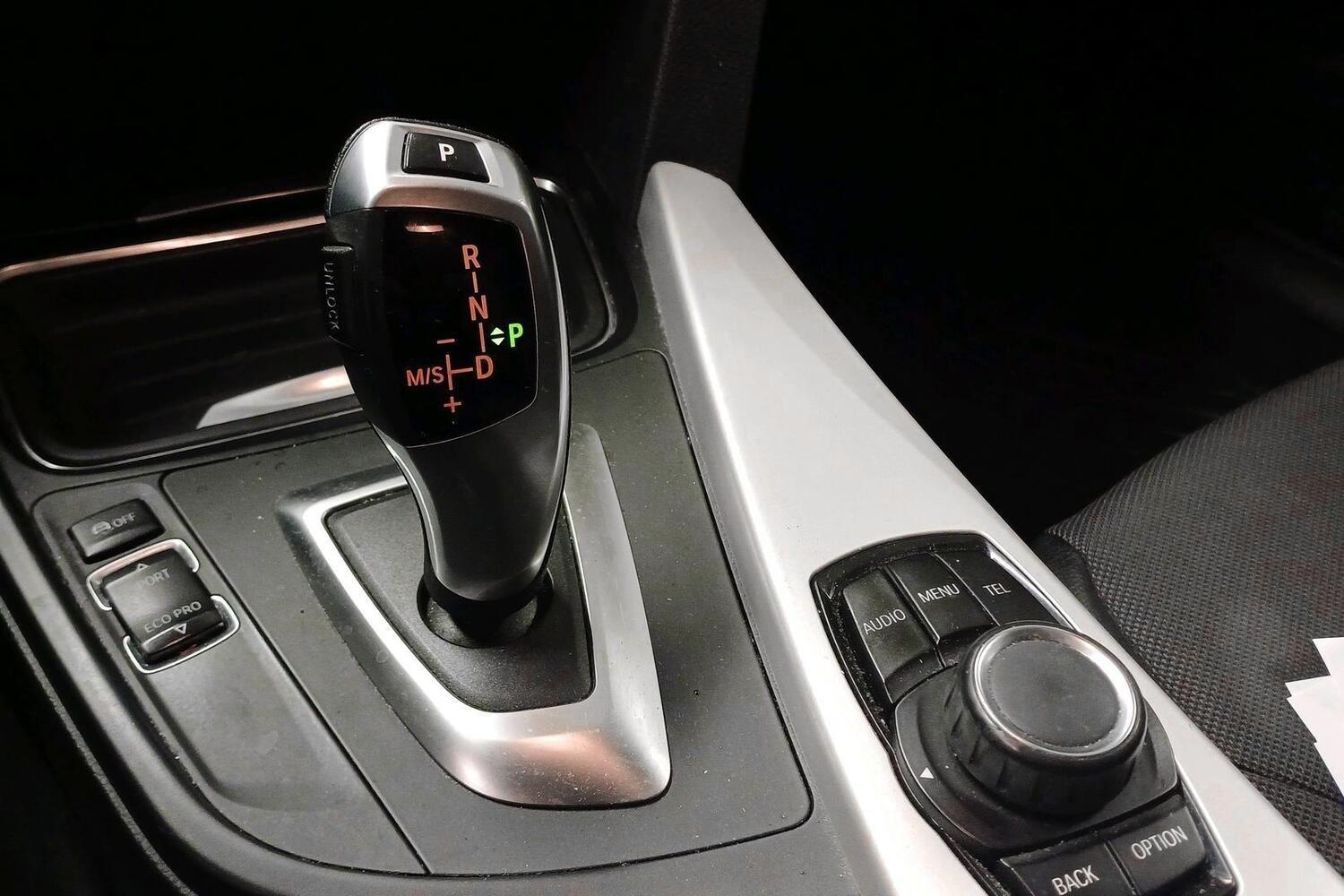 BMW 320 vaihtoauto