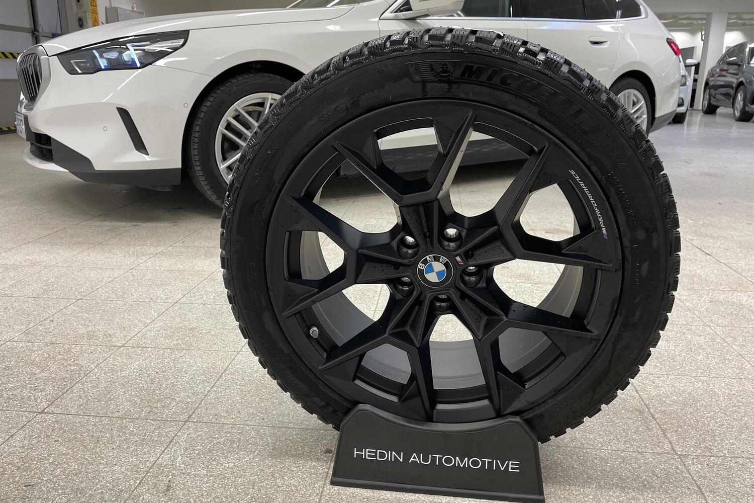 BMW i5 vaihtoauto