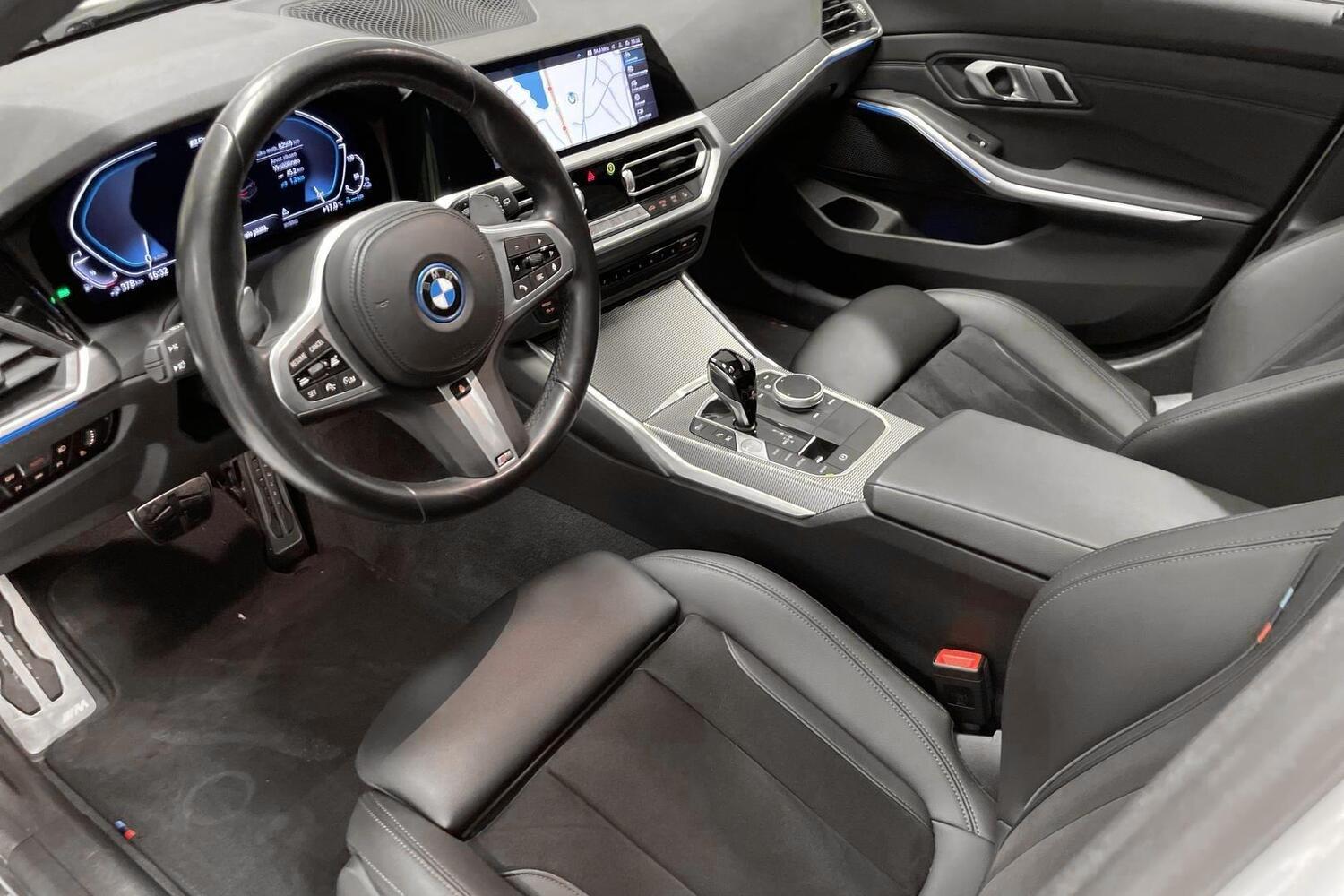 BMW 330 vaihtoauto