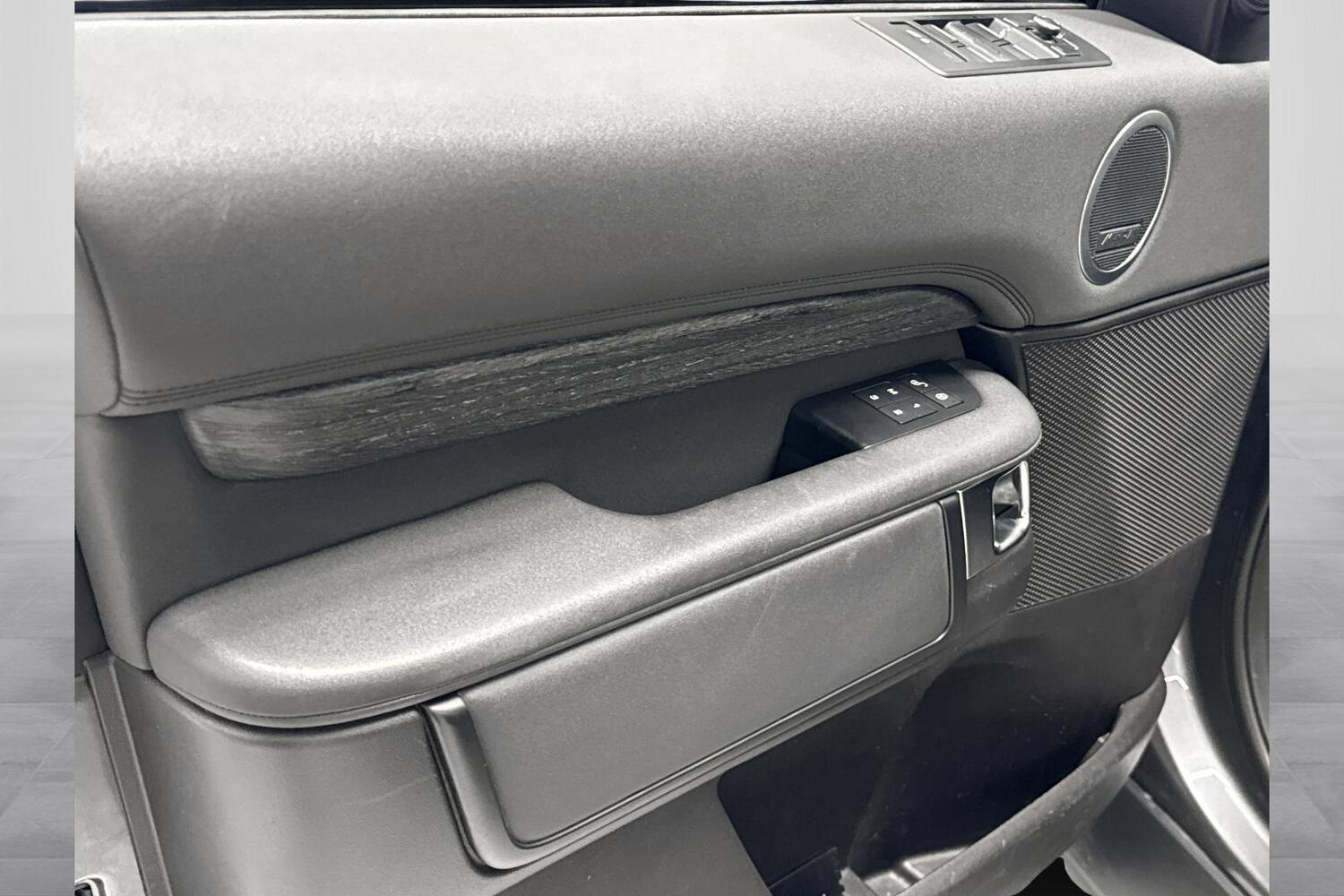 Land Rover Discovery vaihtoauto