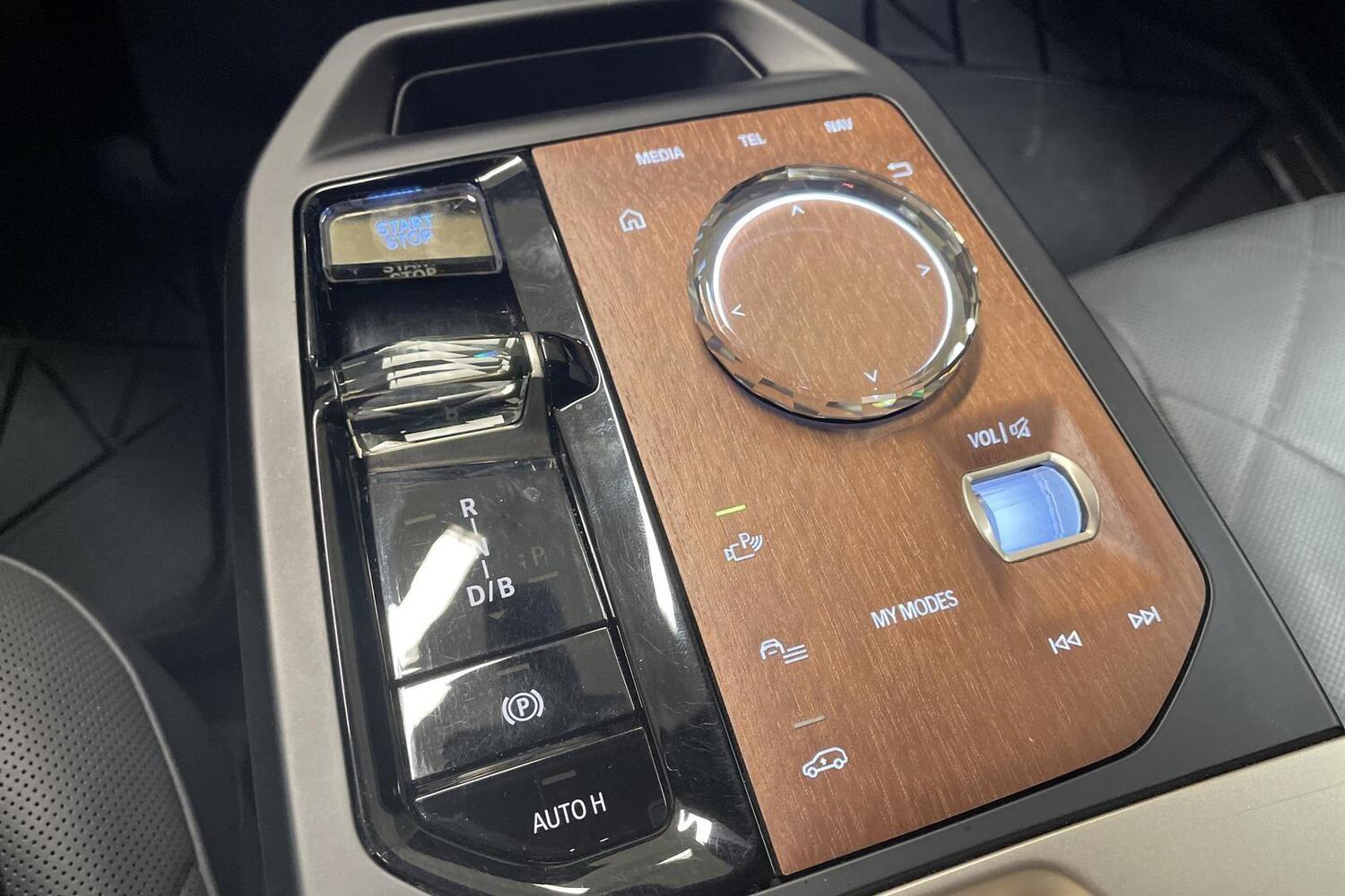 BMW iX vaihtoauto