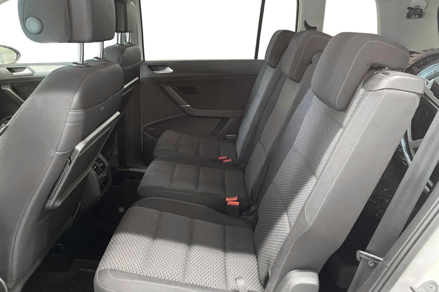 Volkswagen Touran vaihtoauto
