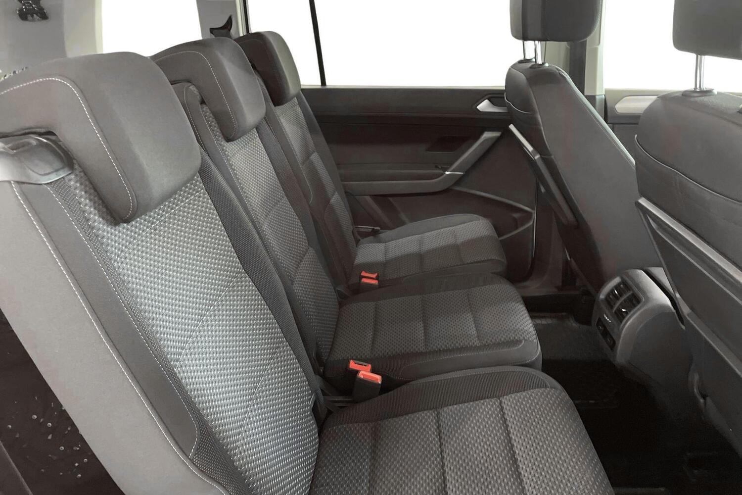 Volkswagen Touran vaihtoauto
