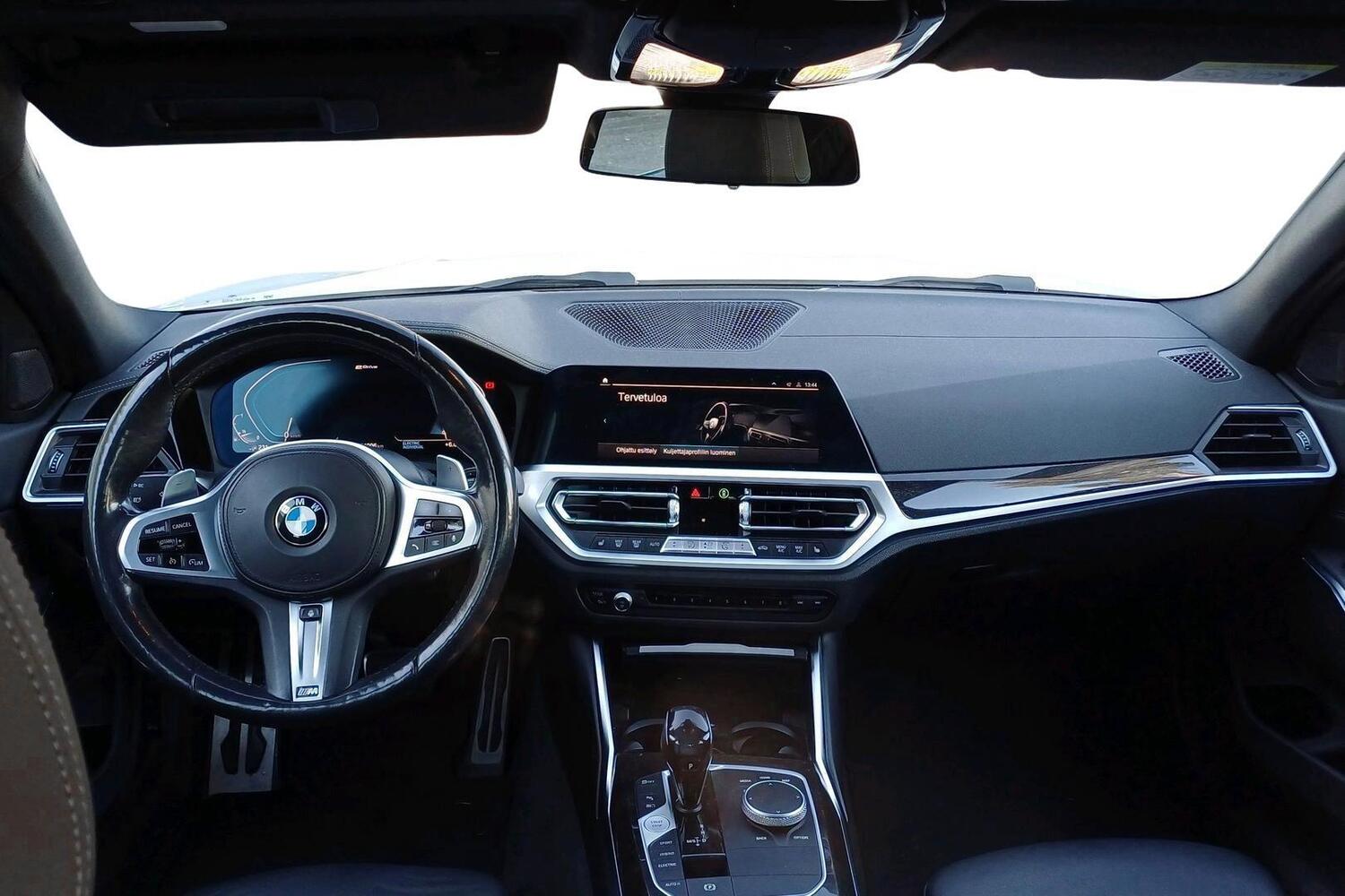 BMW 330 vaihtoauto