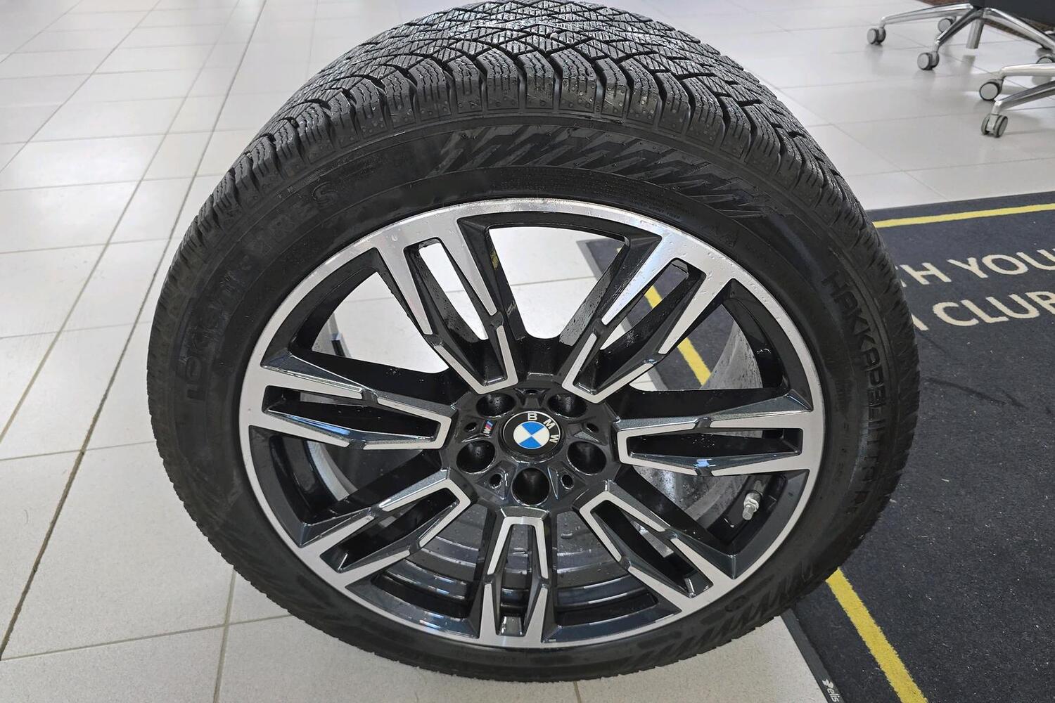 BMW i5 vaihtoauto