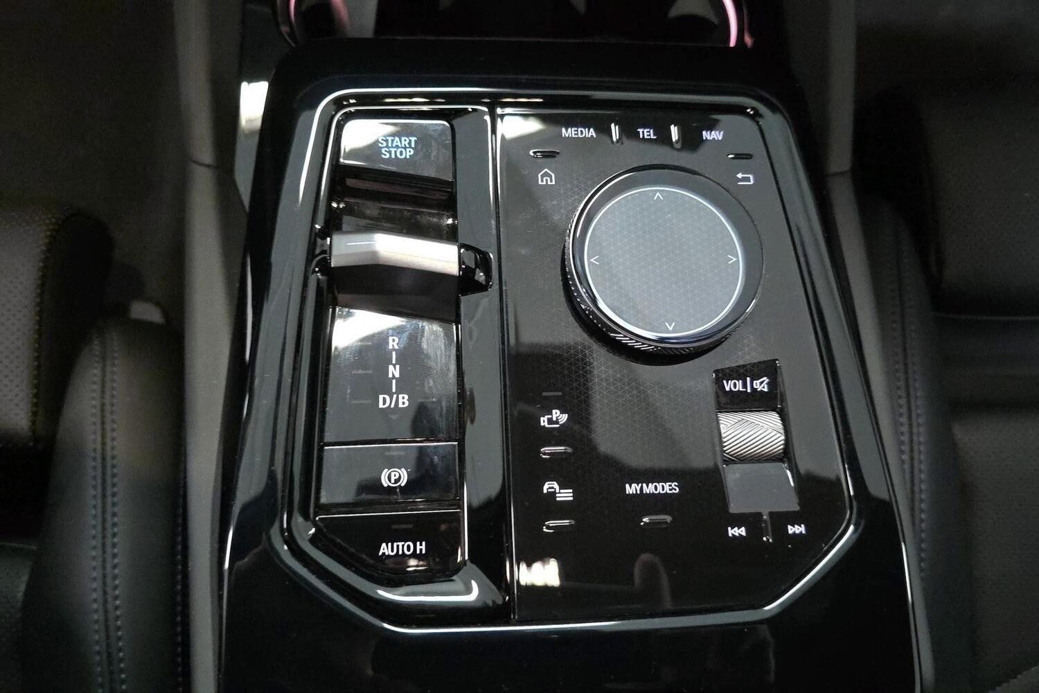 BMW i5 vaihtoauto