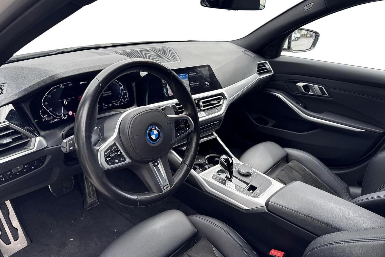 BMW 330 vaihtoauto