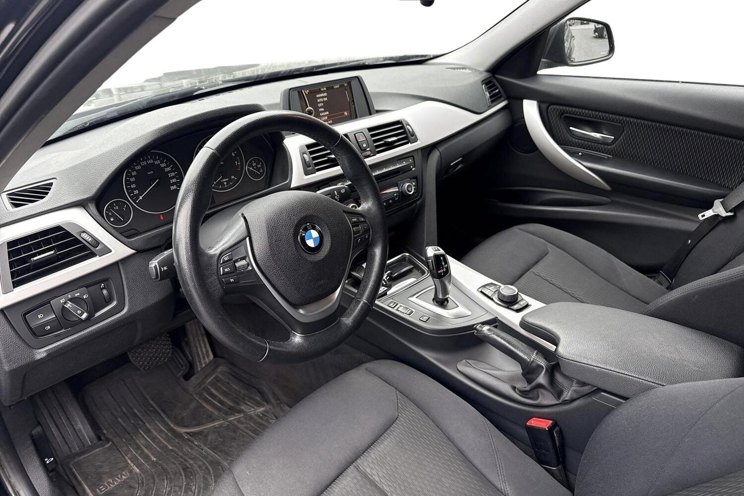 BMW 320 vaihtoauto