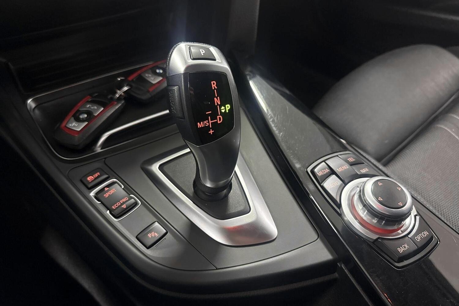 BMW 320 vaihtoauto