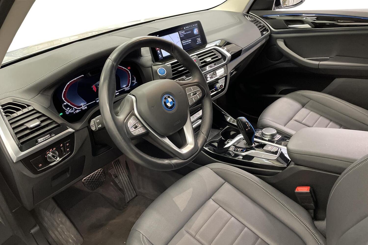 BMW iX3 vaihtoauto