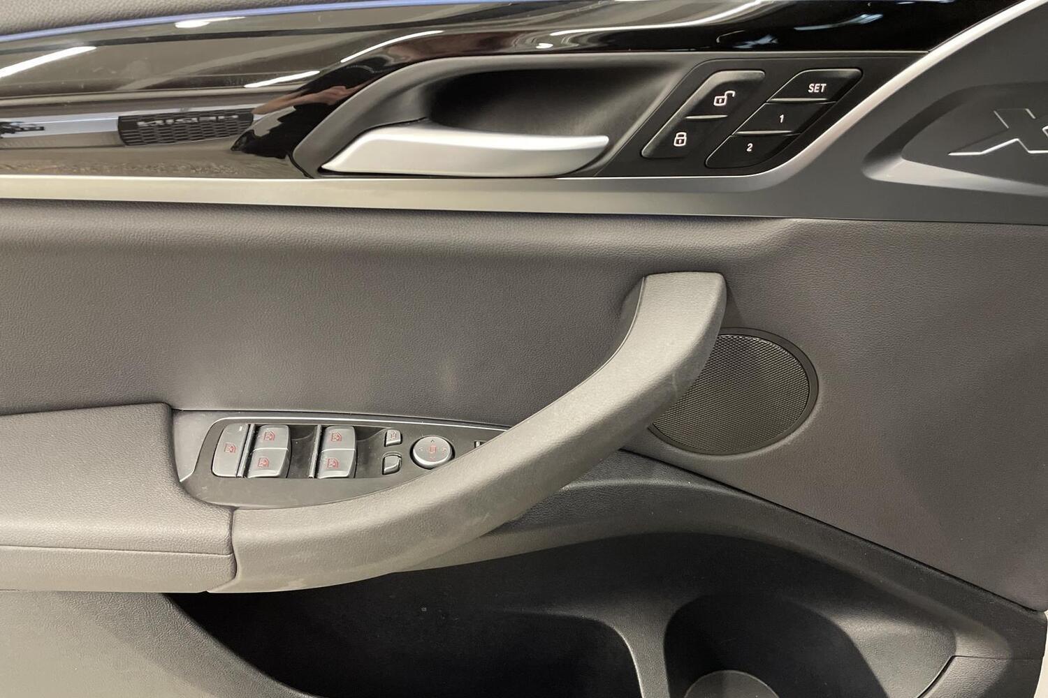 BMW iX3 vaihtoauto