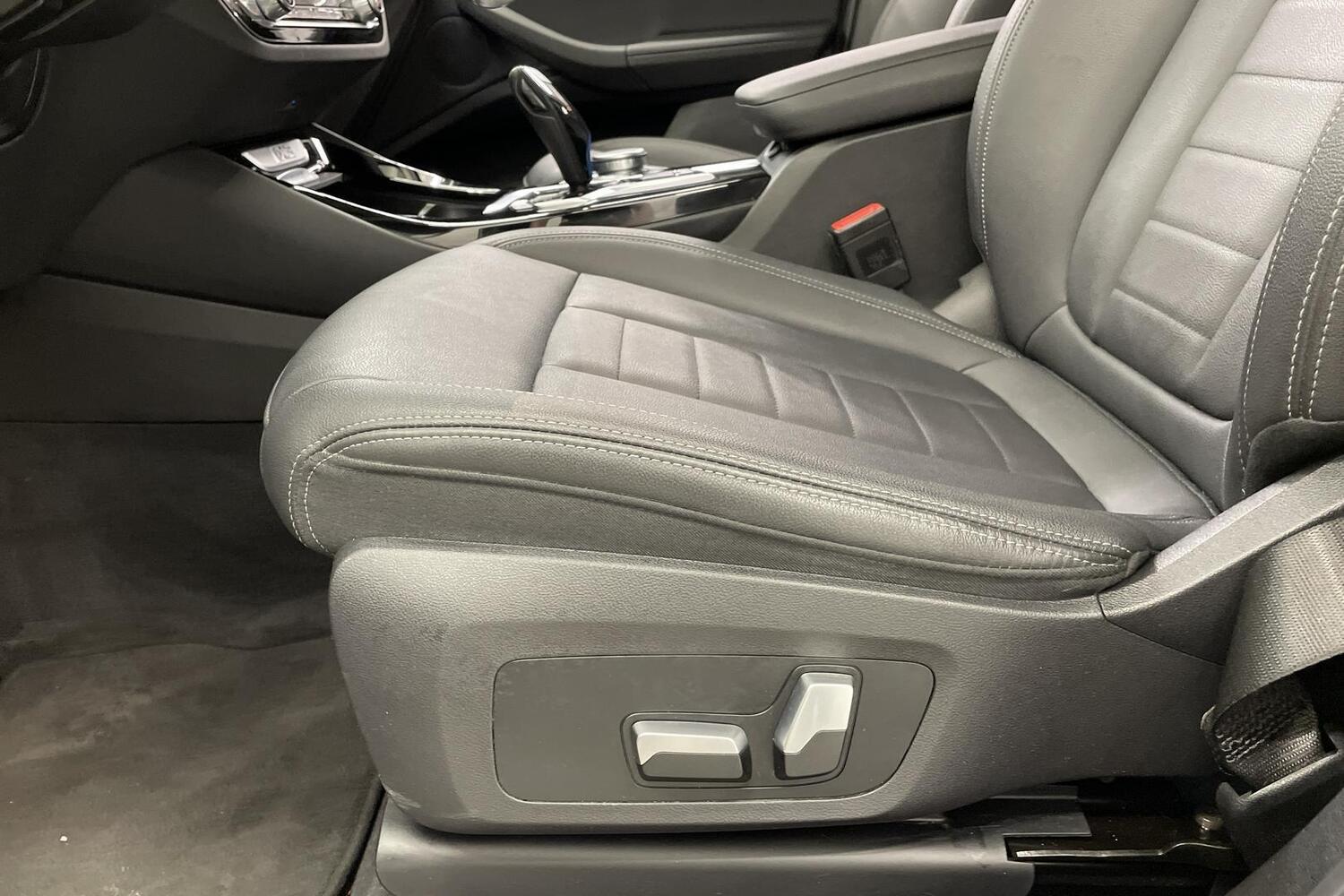 BMW iX3 vaihtoauto