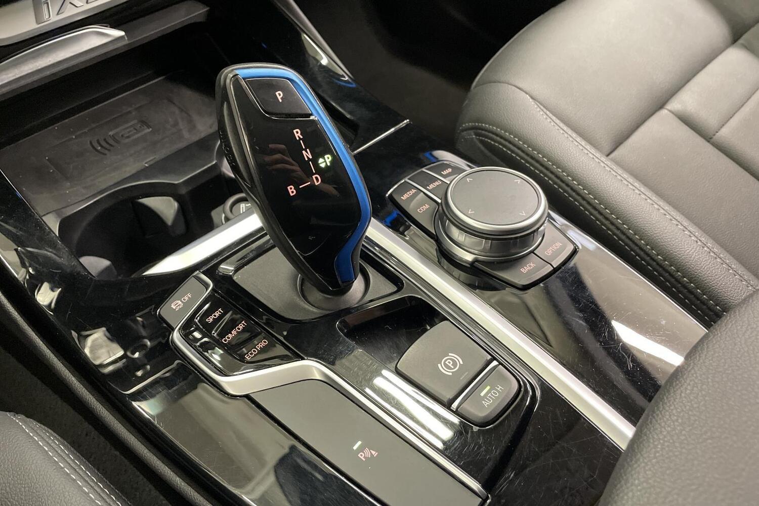 BMW iX3 vaihtoauto