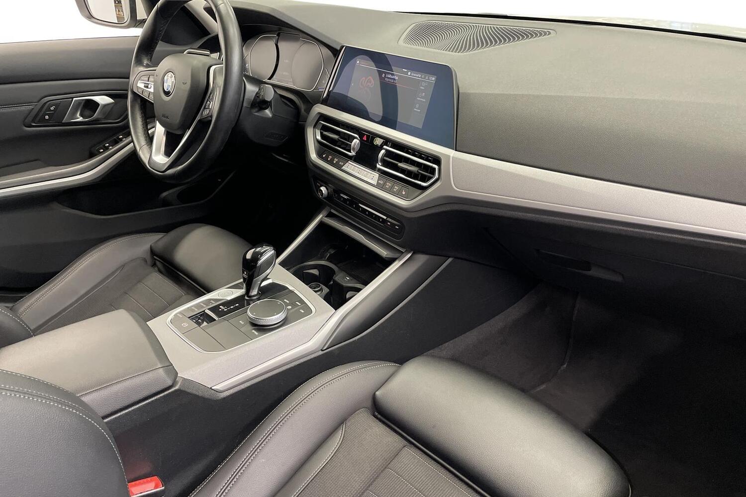 BMW 320 vaihtoauto