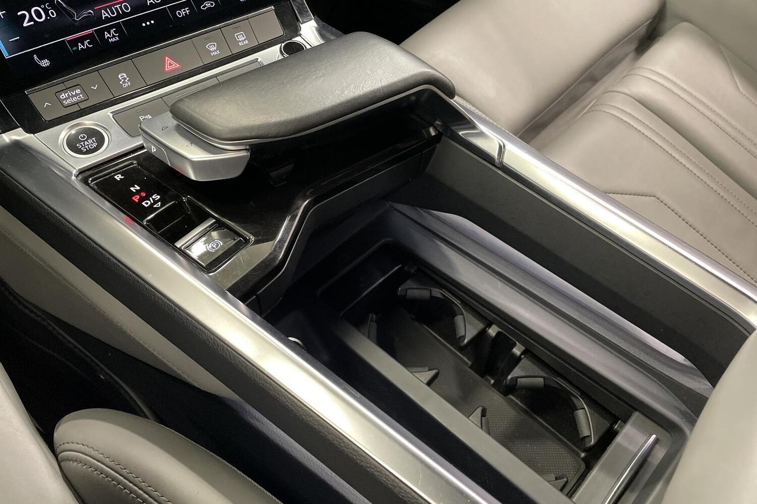 Audi Q8 e-tron vaihtoauto