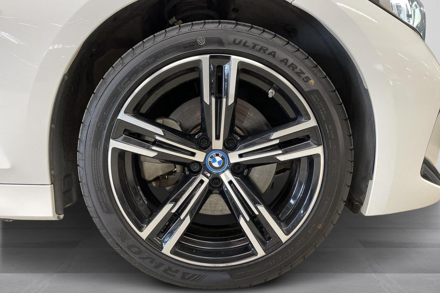 BMW 330 vaihtoauto