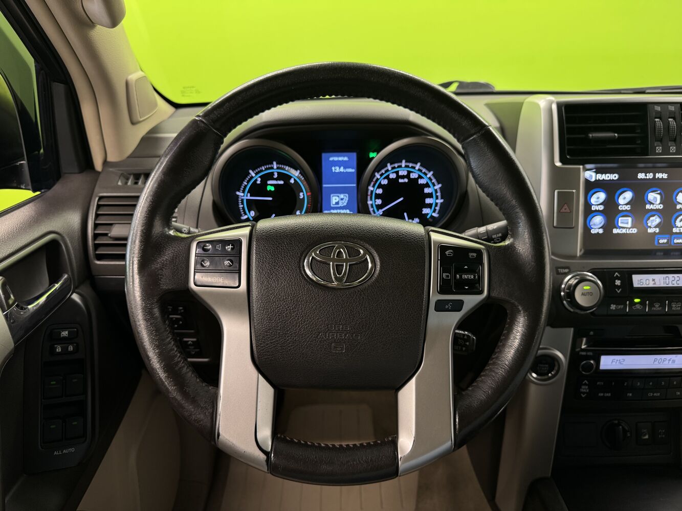 Toyota Land Cruiser vaihtoauto