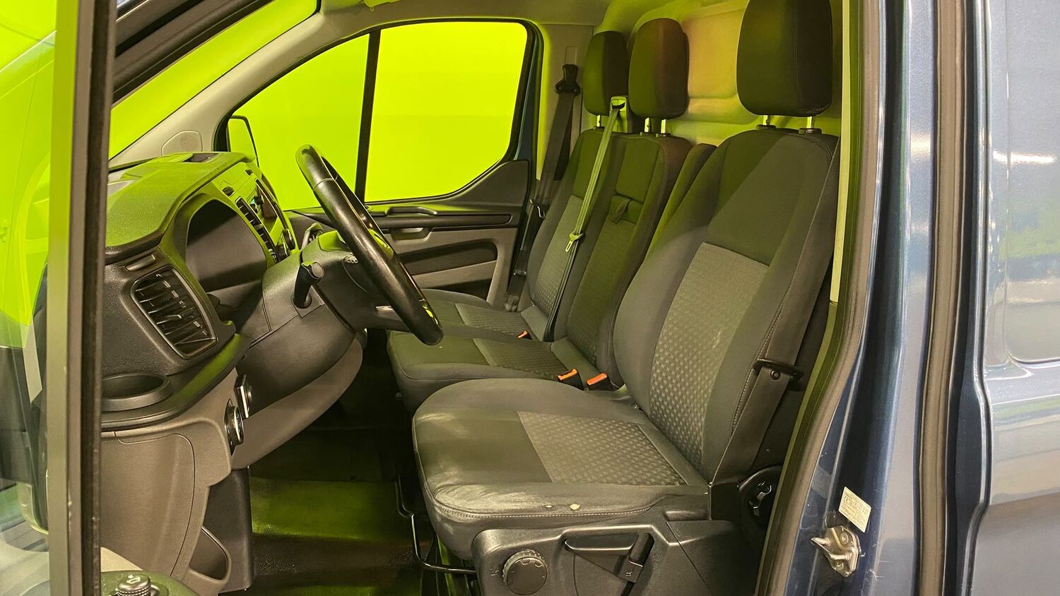 Ford Transit Custom vaihtoauto