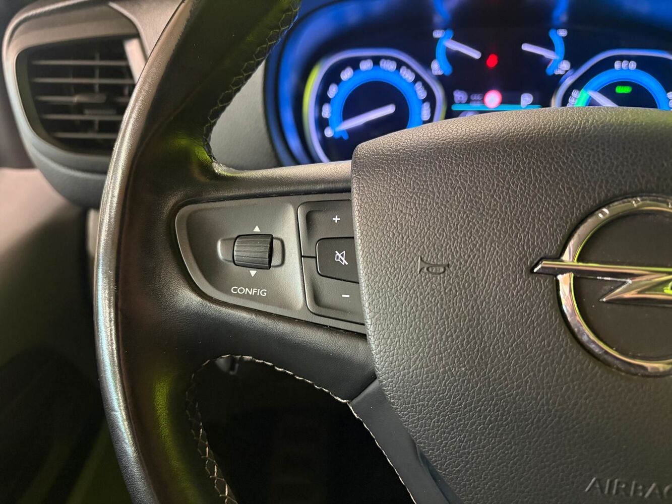 Opel Vivaro-e vaihtoauto