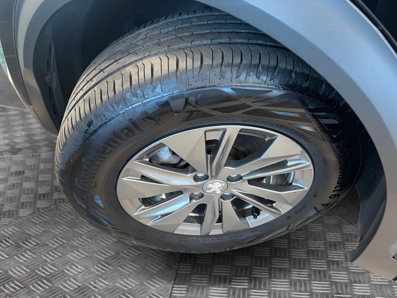 Peugeot e-2008 vaihtoauto