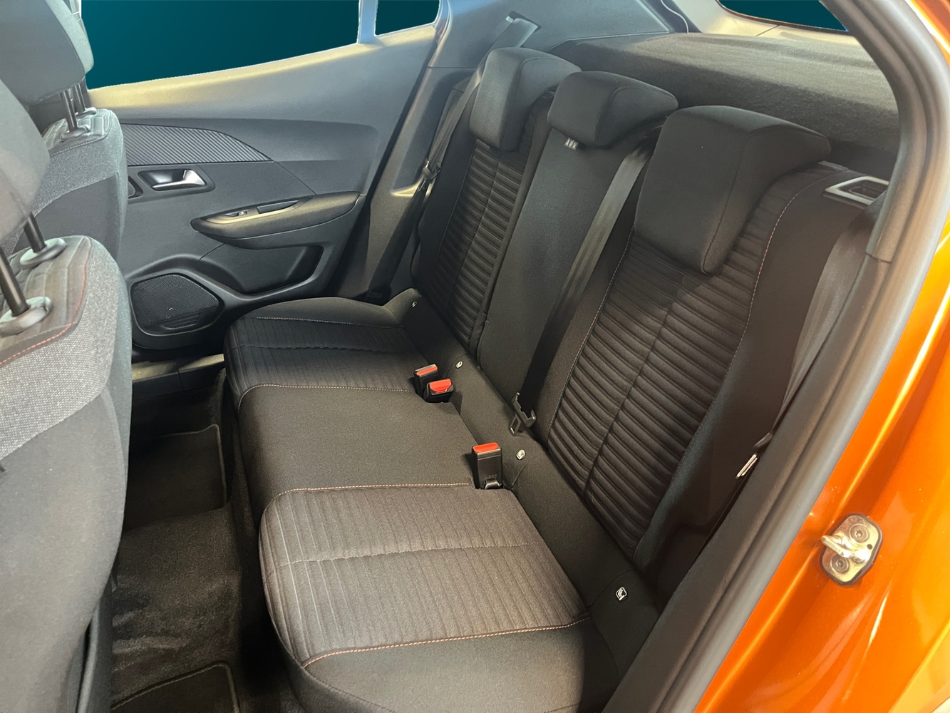 Peugeot e-2008 vaihtoauto
