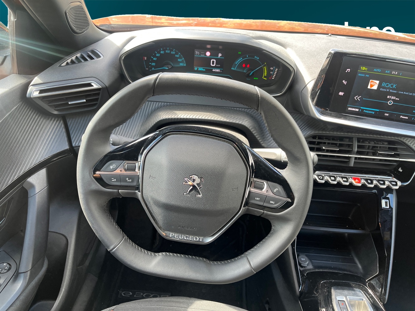 Peugeot e-2008 vaihtoauto