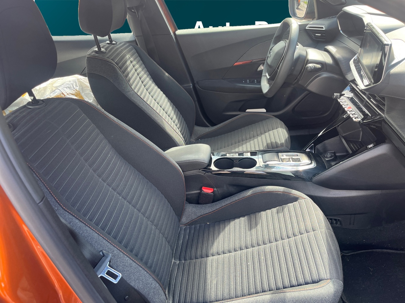Peugeot e-2008 vaihtoauto