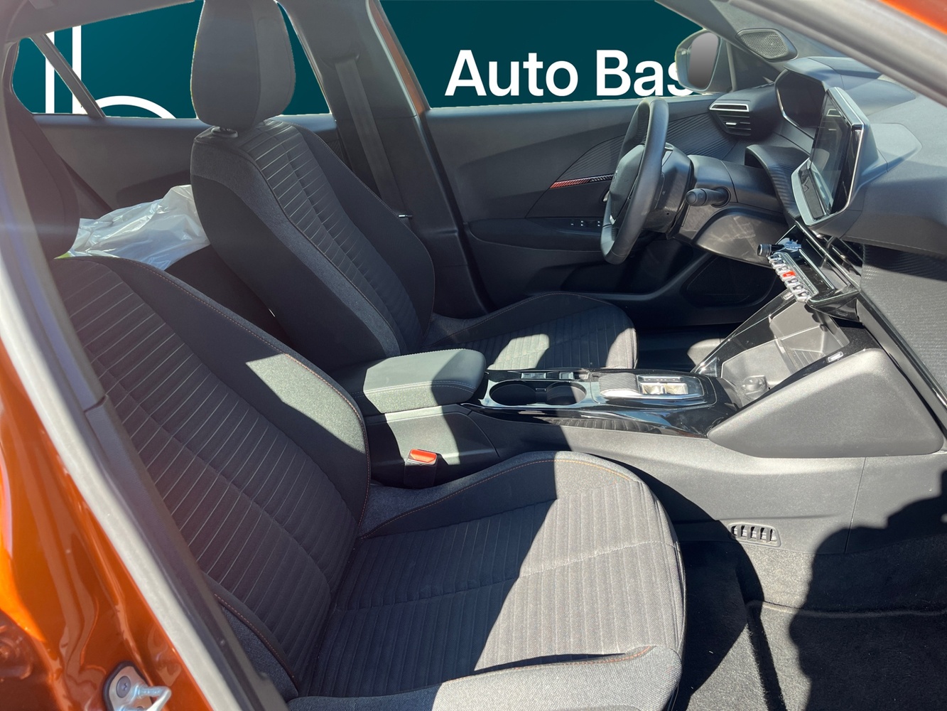 Peugeot e-2008 vaihtoauto