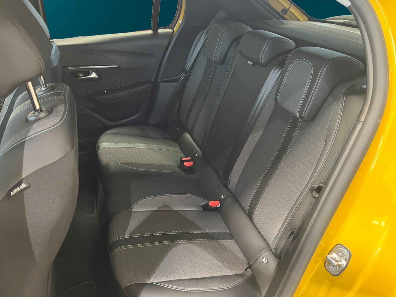 Peugeot e-208 vaihtoauto