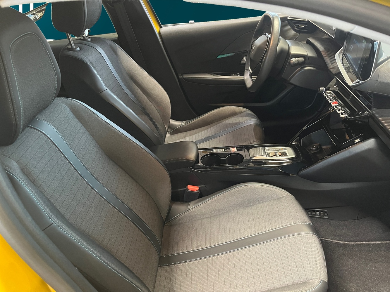 Peugeot e-208 vaihtoauto