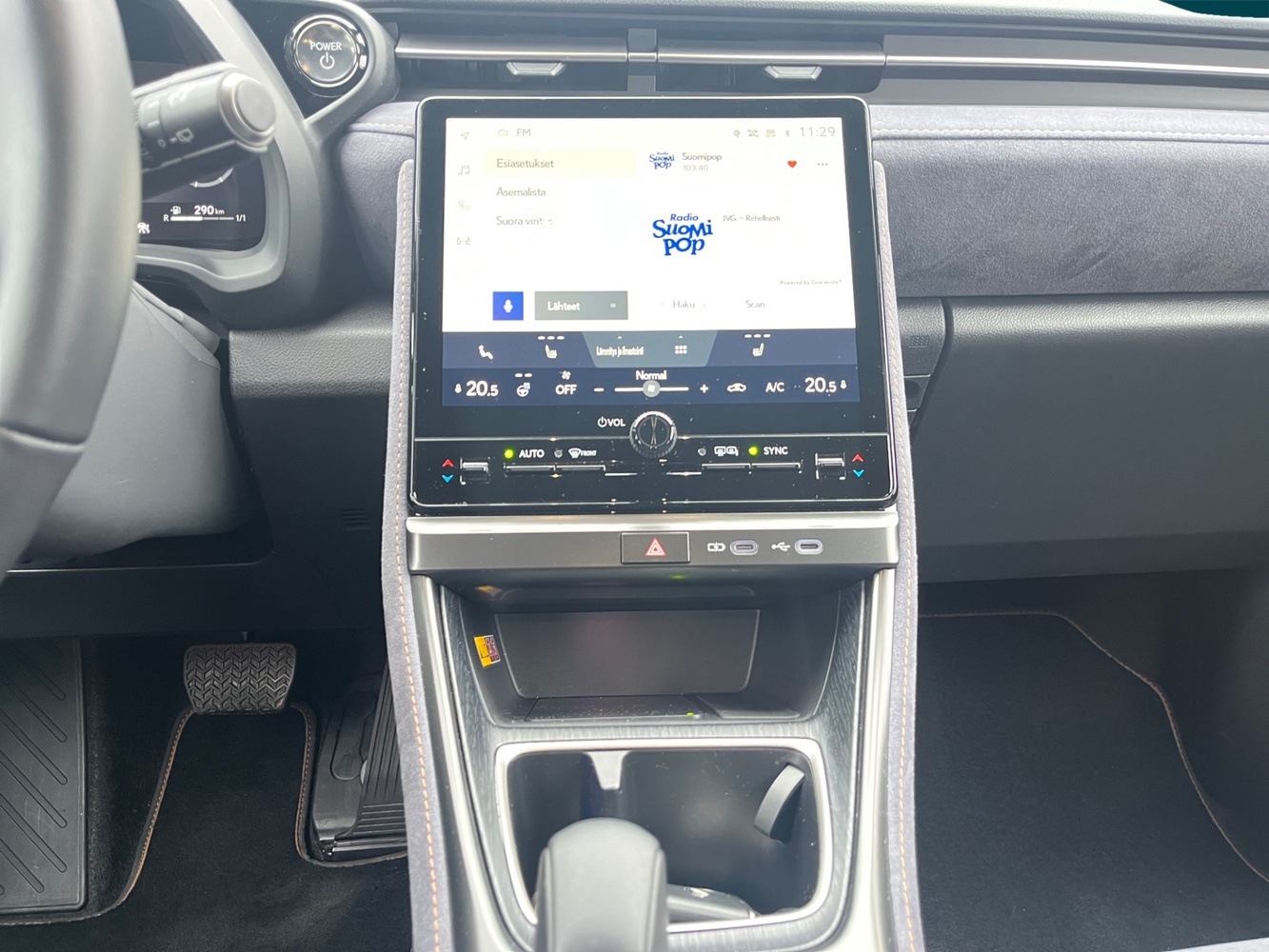 Lexus LBX vaihtoauto
