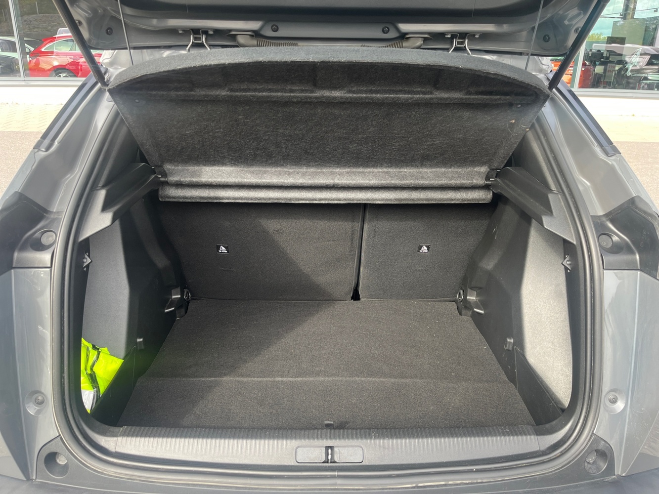 Peugeot e-2008 vaihtoauto
