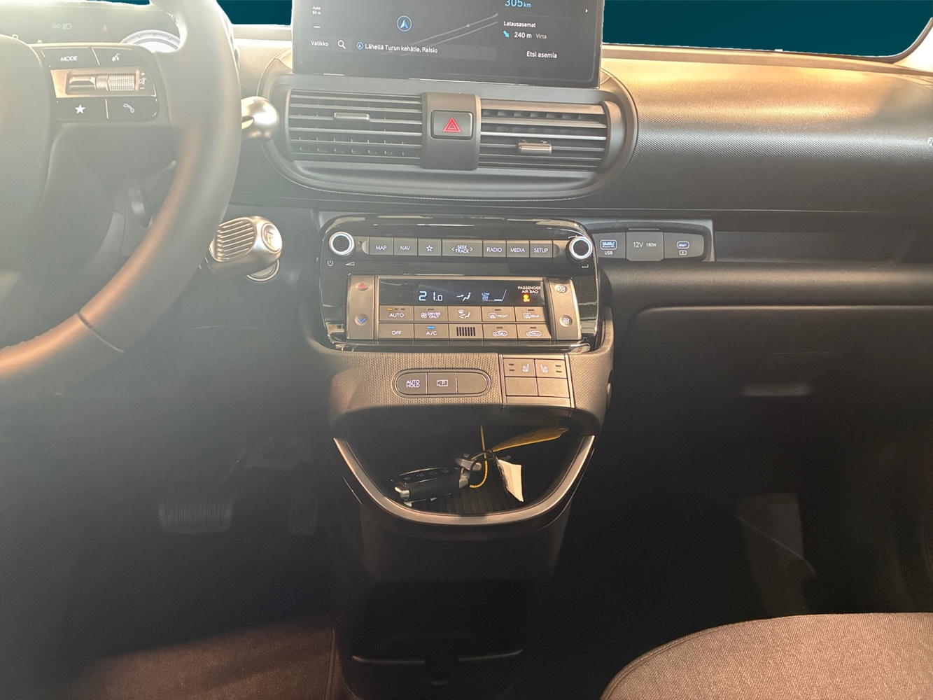 Hyundai INSTER vaihtoauto